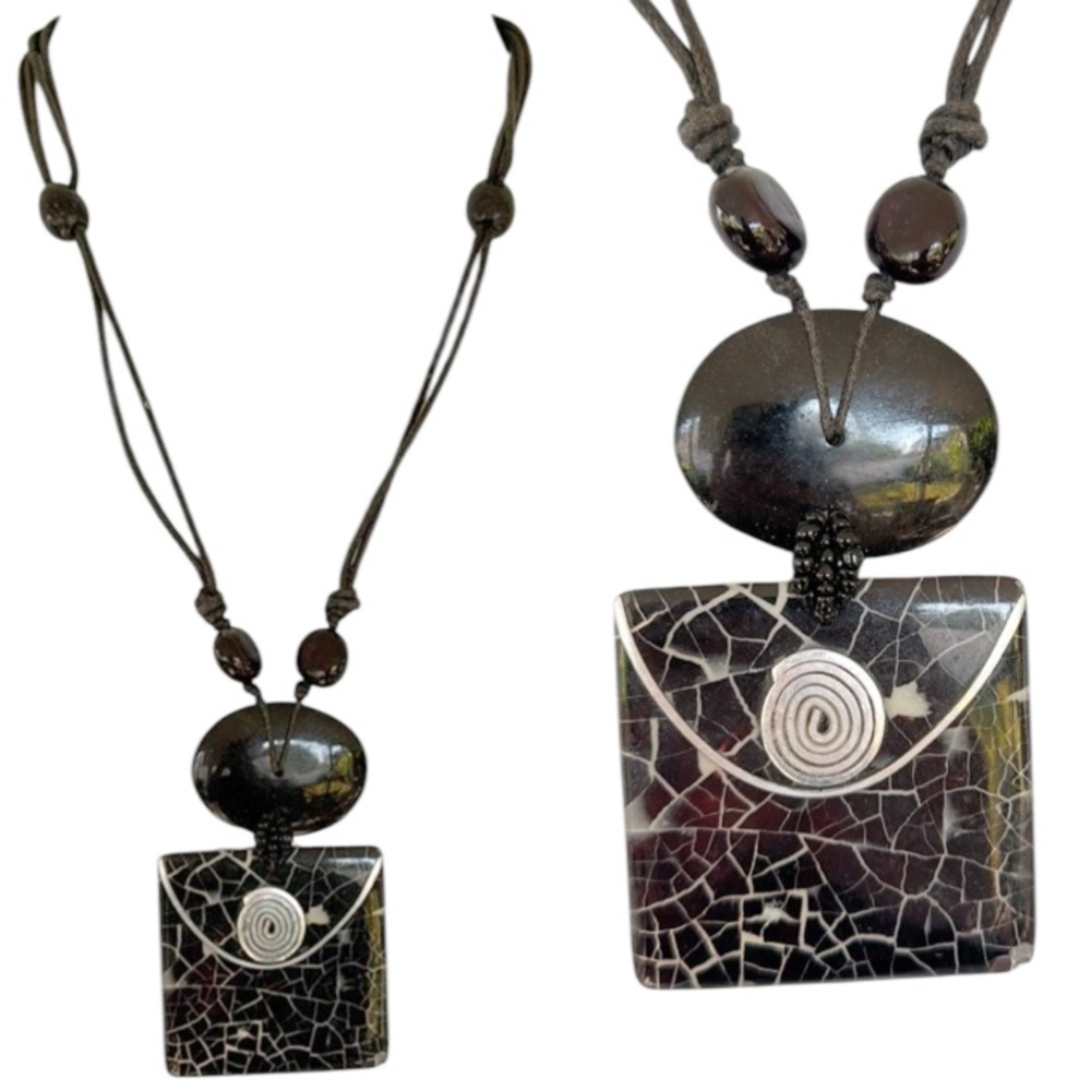 Vintage black abstract oversized pendant adjustable length necklace